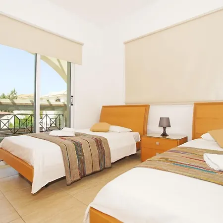 Bellanca Villa Protaras